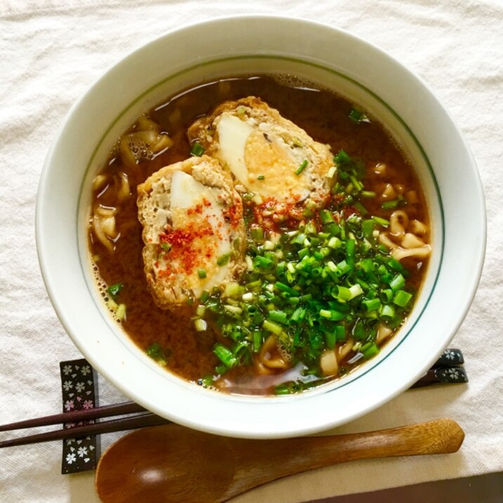 袋麺で簡単ランチ♪鶏ひき肉玉子巾着入味噌煮込み♡